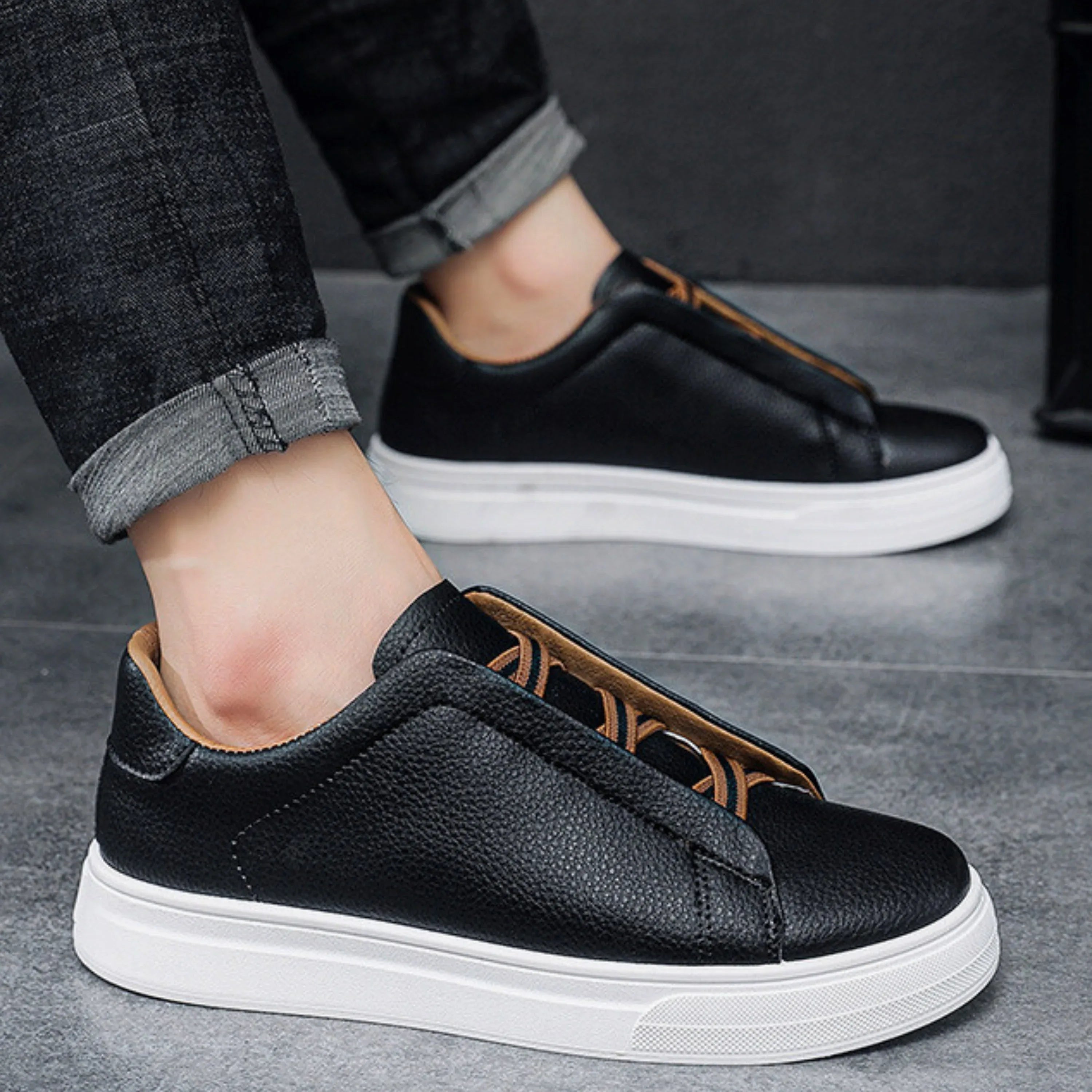 James | Slip-On Sneakers
