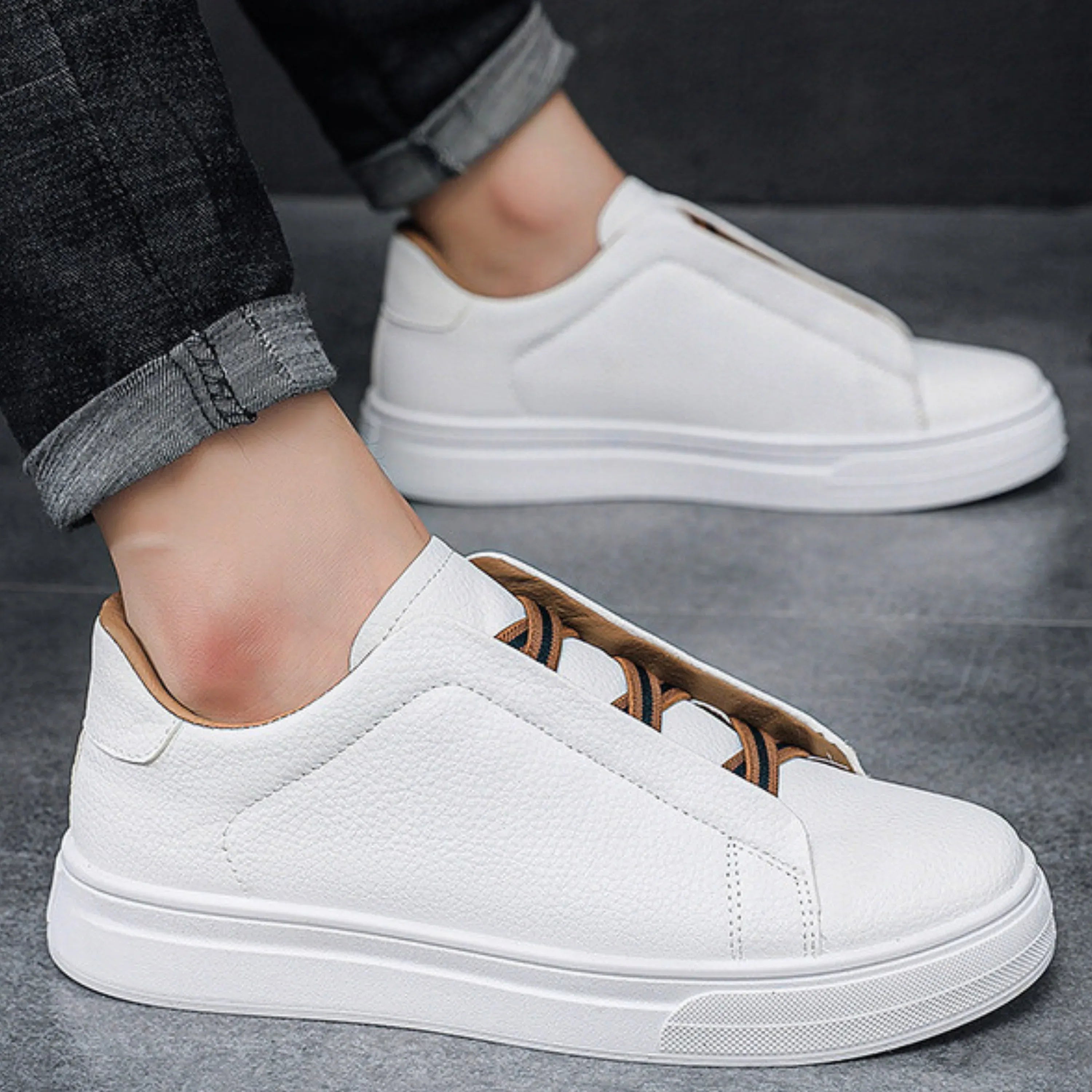 James | Slip-On Sneakers