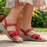 Hope – Lively Energy in Bright Red